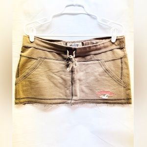 Women’s Hollister Skirt- size L